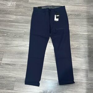 DKNY essential tech pants. 34x32. NWT